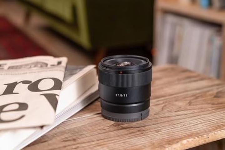 Actual product image Sony E 11mm f/1.8 (Sony E, APS-C / DX)