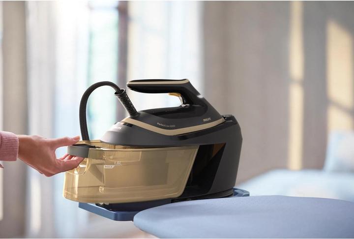Actual product image Philips PerfectCare 6000 Series PSG6064/80 (2400 W, 600 g/min)