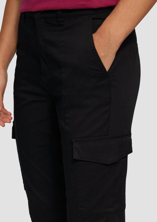 Produktbild S.Oliver Hose Chinohose Betsy mit Cargotaschen und Ziernähten (46)