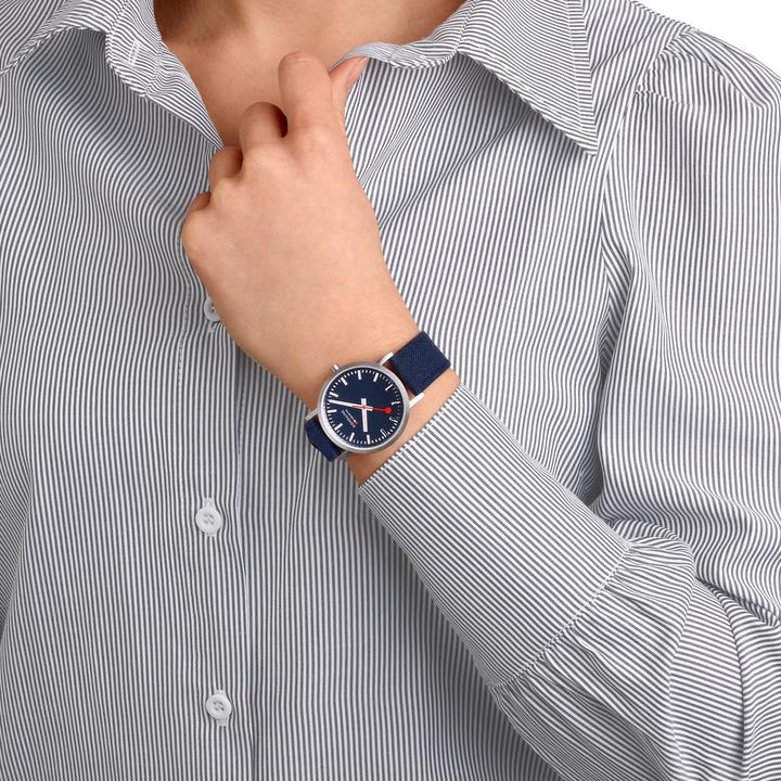 Produktbild Mondaine Classic - von der Natur inspiriert (Analoguhr, 36 mm)