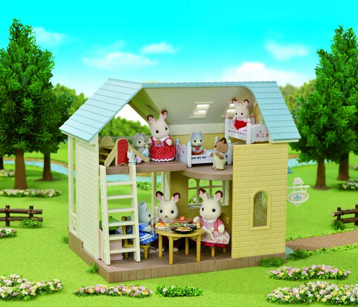 Actual product image Sylvanian Families Bluebell Cottage Gift Set