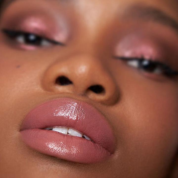 Produktbild Huda Beauty Power Bullet Cream Glow Hydrating Lipstick Habibi Rich Berry Wine (Habibi Rich Berry Wine)