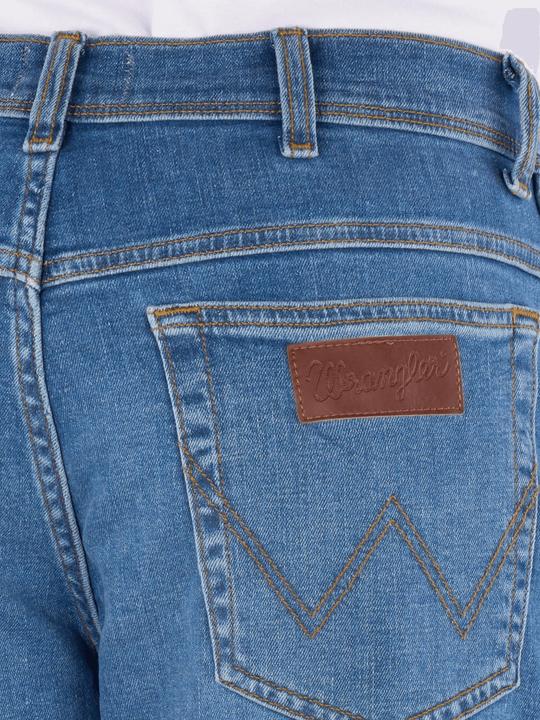Actual product image Wrangler 10022040 (W42/L32)