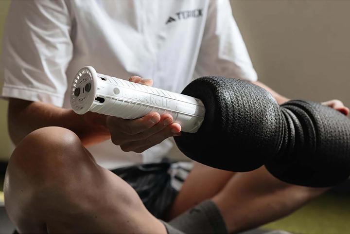 Actual product image Blackroll Zubehör Faszienrolle Vibration Booster 2.0 USB-Kabel (5 cm)