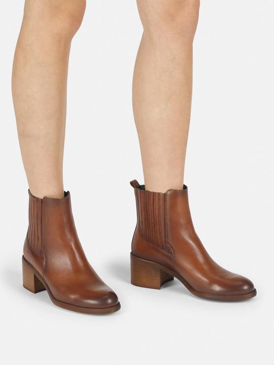 Actual product image Felmini MIRA D947 Elegant ankle boot with a low heel, made from soft leather. These stylish s (41)