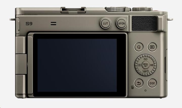 Produktbild Panasonic Aparat Lumix DC-S9 + 18-40mm F4,5-6,3 (18 - 40 mm, 24.20 Mpx, Vollformat)
