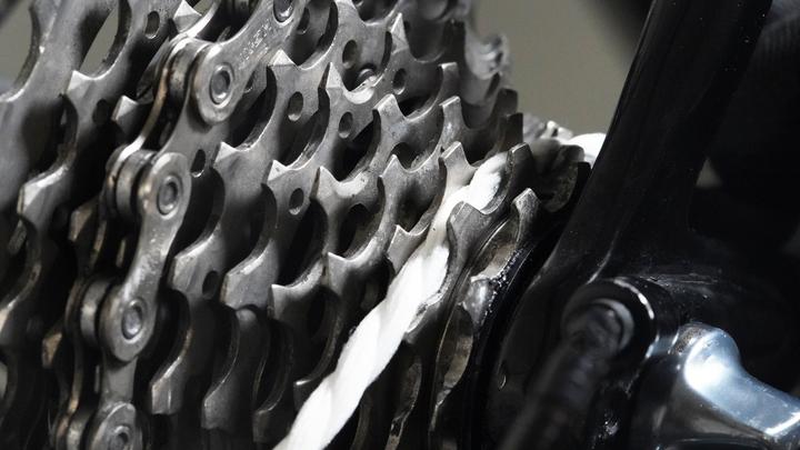 Produktbild Finish Line Gear Floss Microfaser-Reinigungsschnur (Bürste)