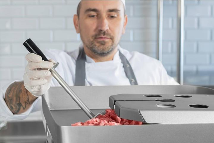 Actual product image Royal Catering Meat Grinder - stainless steel - 800 kg/hr - with reverse gear