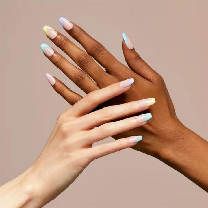 Produktbild KISS Adhesive nails Voguish Fantasy Nails - Disco Ball 28 pcs (Kunstnägel)
