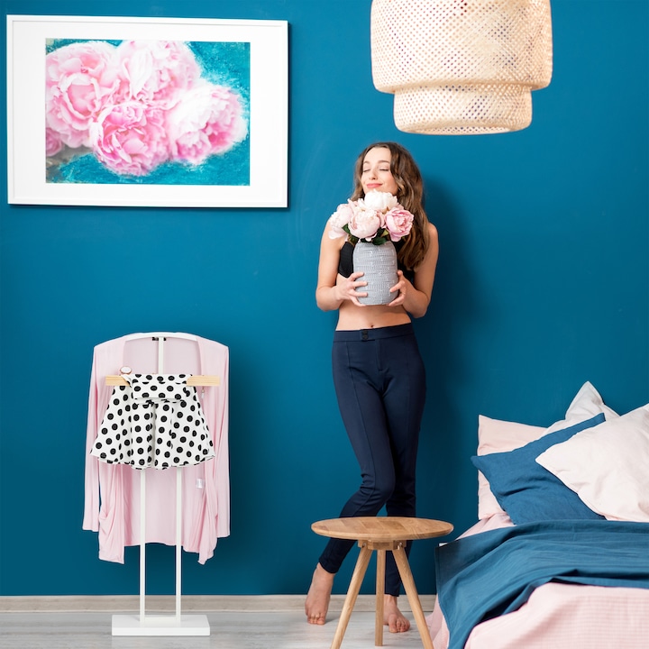 Image du produit Relaxdays Valet Stand, avec étagère en bois