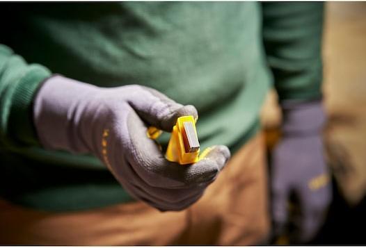 Actual product image Stanley Snapoff blades 111325 Gr.25mm L.110mm Thickness 0,7mm straight 7 snapoff segments (Replacement blade)