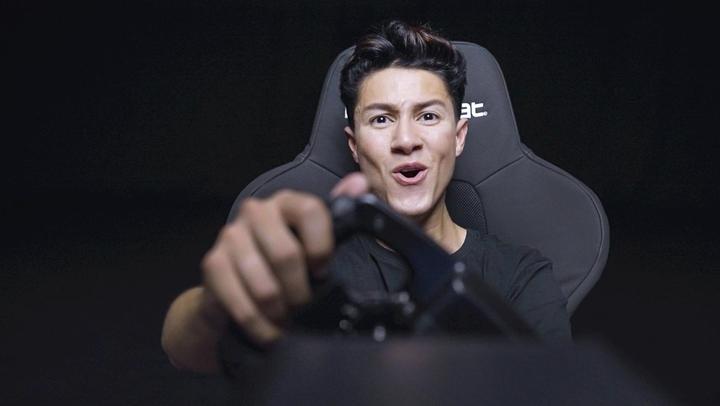 Actual product image Playseat Trophy