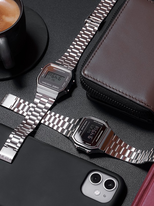 Produktbild Casio A168WEM-1EF (Digitaluhr, 36.30 mm)