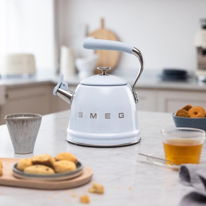 Actual product image Smeg WKF01PB (2.30 l)