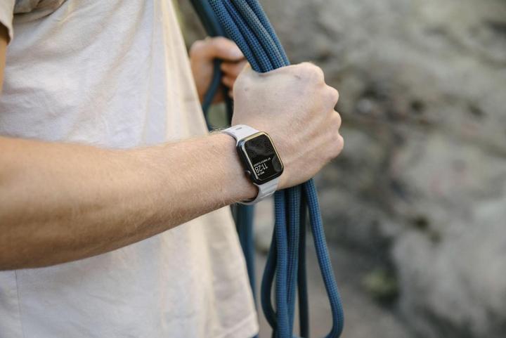 Produktbild Nomad Sport Strap V2 40mm/38mm Lunar Gray (40 mm, Kunststoff)