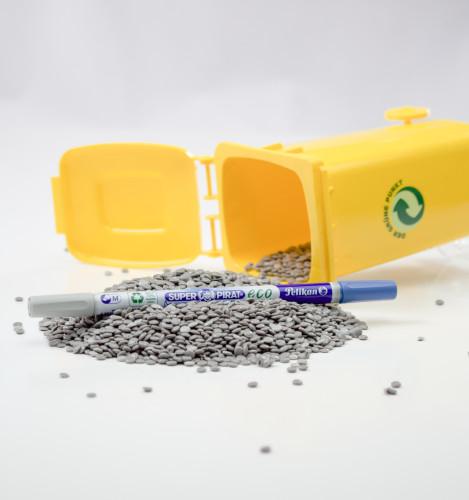 Immagine prodotto Pelikan Gomma da cancellare Super-Pirat ECO 850M 1 pezzo in scatola pieghevole