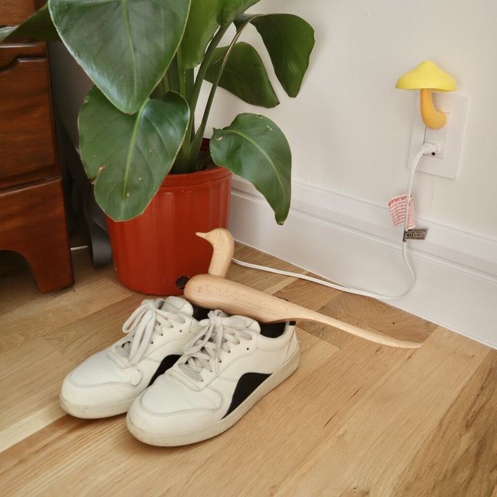 Actual product image Kikkerland Bird Shoe Horn