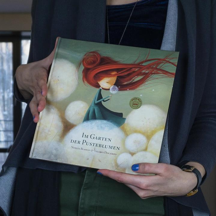 Immagine prodotto Im Garten der Pusteblumen (Tedesco, Anna colomba, Noelia Blanco, Valeria Docampo, 2013)