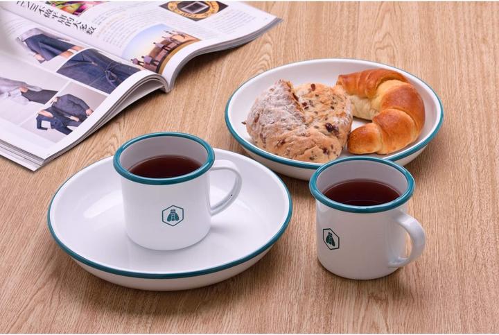 Actual product image Laguiole Pic Nic Set 2 Plates/2 Mugs Enamel