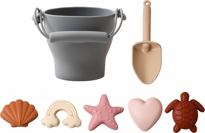 Esmée Sand toy set with kettle, shovel and moulds
