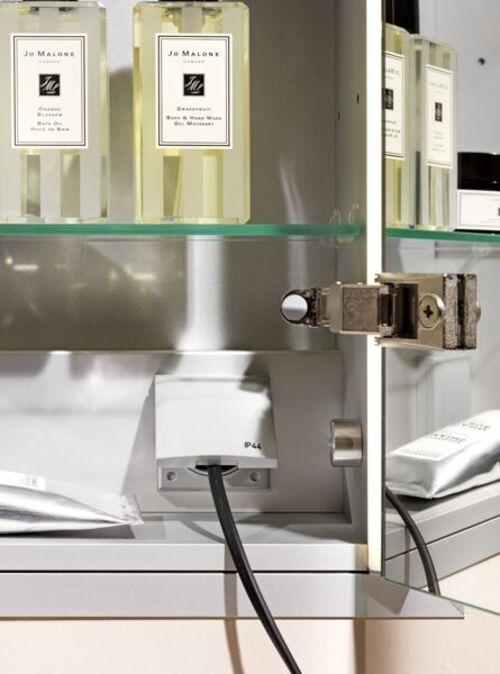 Produktbild Laufen Frame 25 Spiegelschrank, Beleuchtung senkrecht, Anschlag aussen, 750x800, Ambiente Licht (75 x 15 x 80 cm)