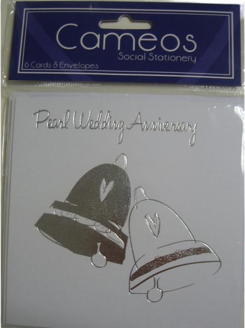 Actual product image Cameos Pearl 30th Anniversary Invitations (Pack of 6) (6 pcs.)