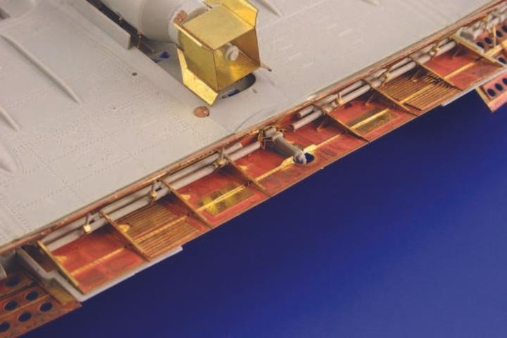 Produktbild Eduard SBD Dauntless landing flaps für Trumpeter Bausatz