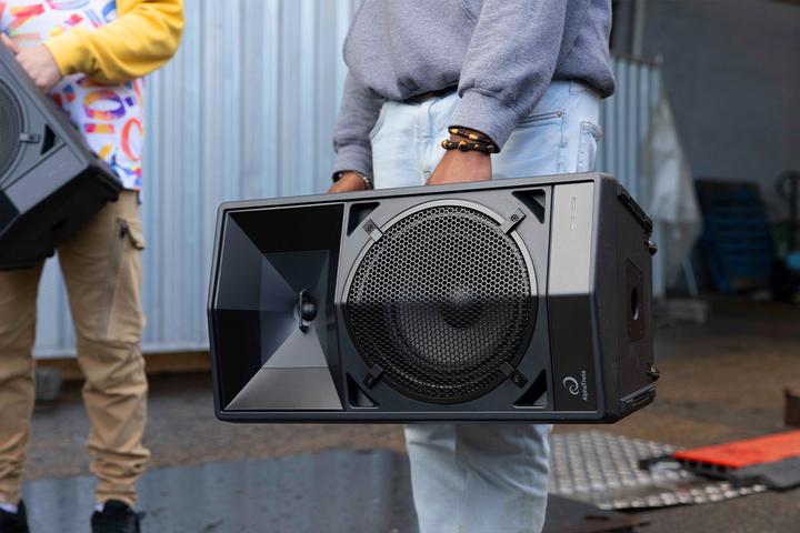 Actual product image AlphaTheta Wave-Eight (Active, 1x 110 W)