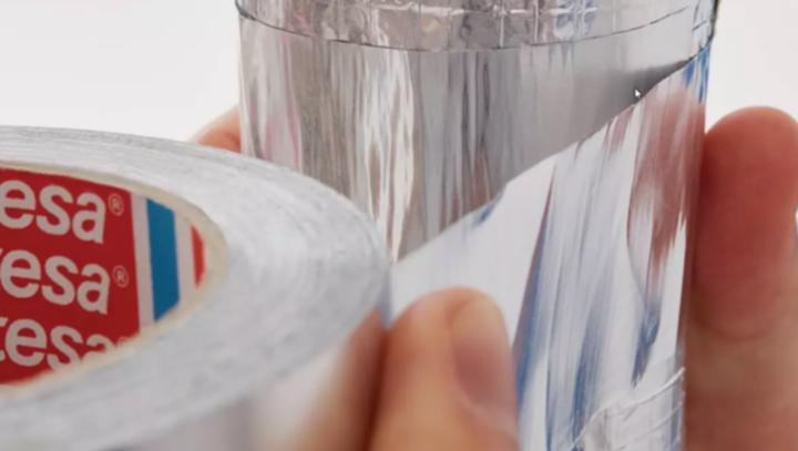 Produktbild tesa Aluminiumklebeband 60650 ohne Liner Länge 50 m Breite 50 mm (50 mm)