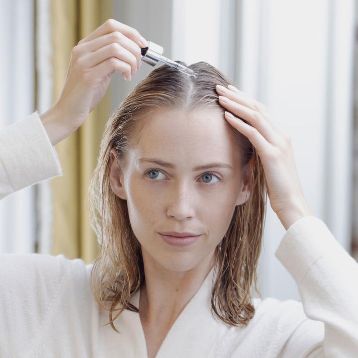 Immagine prodotto Hair Rituel by Sisley Soin Lavant Antipelliculaire Apaisant (200 ml, Shampoo liquido)