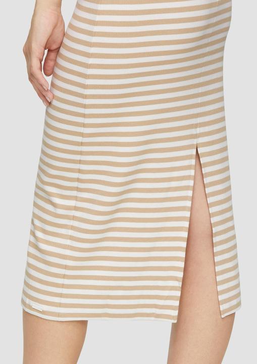 Produktbild S.Oliver Kleid Geschlitztes Rippkleid mit Rundhalsausschnitt (XXL)