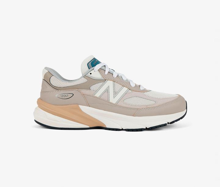 Produktbild New Balance 990v6 (41.5)