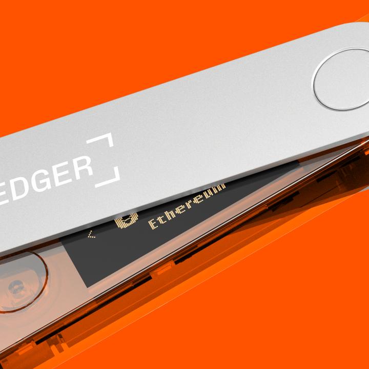 Produktbild Ledger Nano X - Orange (Litecoin, Dash, Bitcoin, Dogecoin, Ethereum Classic)