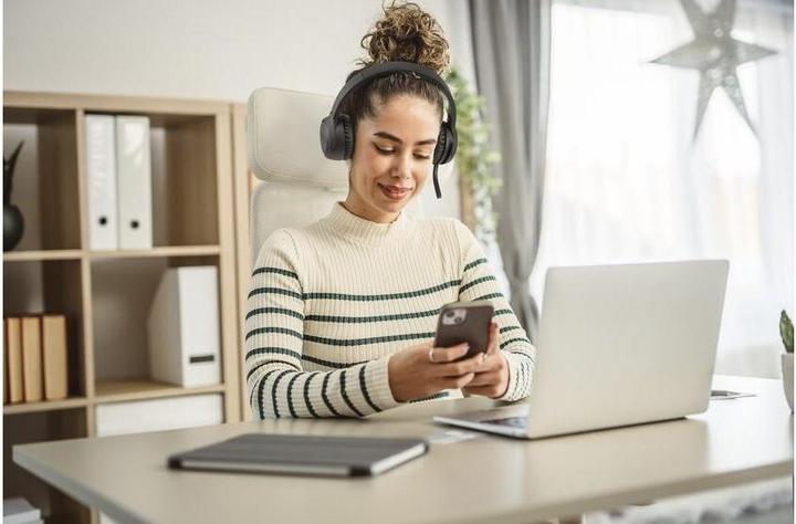 Actual product image Kensington H1050 EQ Bluetooth On-Ear Headset (Wireless, USB-C)