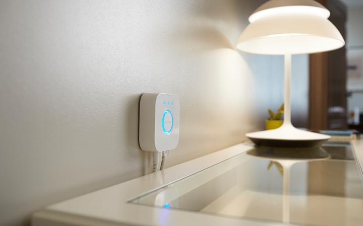 Produktbild Philips Hue Starter Kit (E27, 11 W, 1100 lm, 2 x, F)