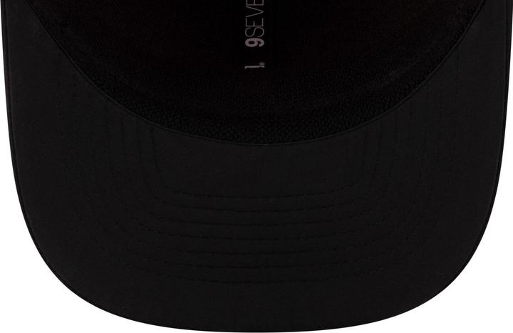 Actual product image New Era 9Seventy Stretch Snapback Cap - F1 HAAS Japan