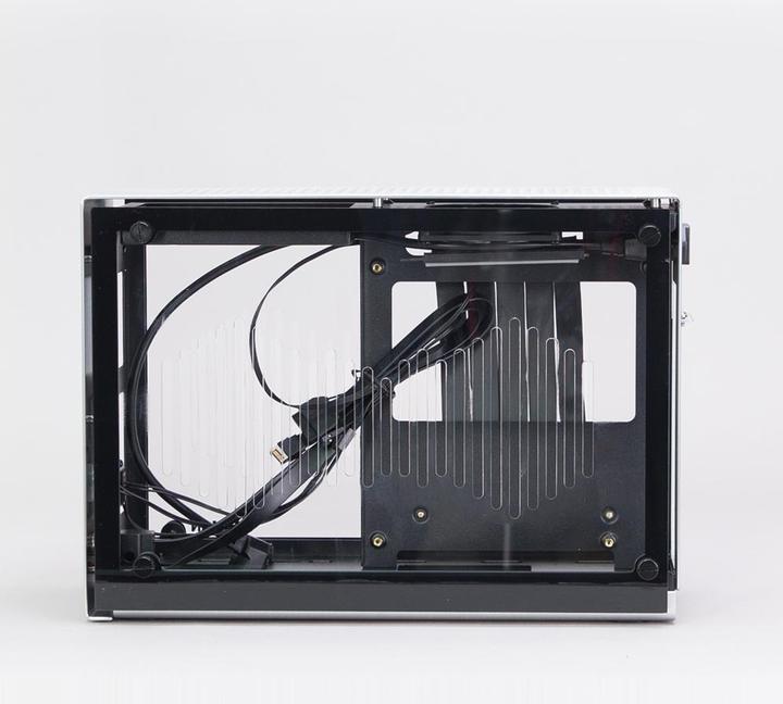 Produktbild Zalman Silbernes M2 Mini-Gehäuse (Mini-ITX)