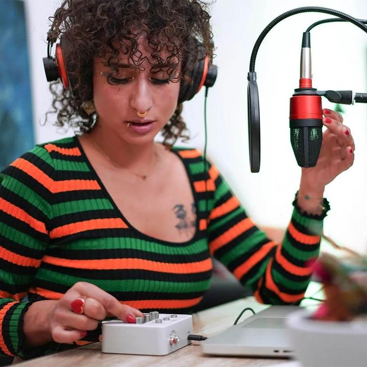 Immagine prodotto ESI Studio professionale CosMik10