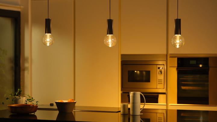 Produktbild Philips Hue White & Color Ambiance Lightguide Globe (E27, 500 lm, 1x)