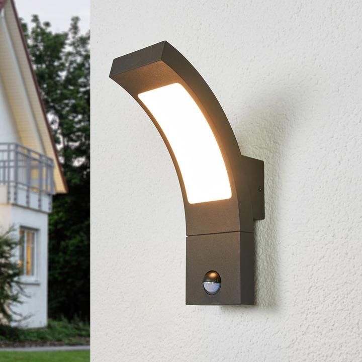 Actual product image Lucande Juvia (520 lm, IP54)