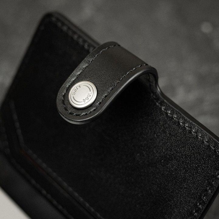 Actual product image Victorinox Altius Secrid