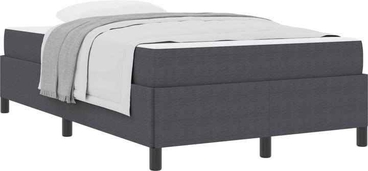 Gris foncé