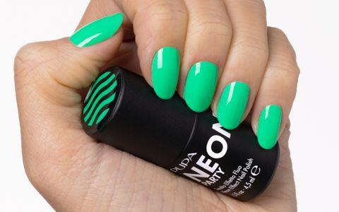 Immagine prodotto Pupa Milano Smalto Effetto Fluo 200 - Porto Cervo Emerald 4.5 ml (200 Porto Cervo Smeraldo, Smalto)