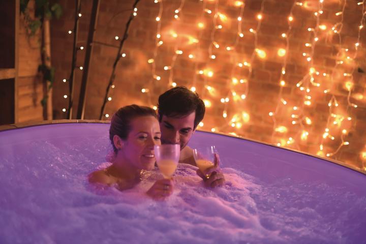 Actual product image Bestway Lay-Z-Spa Paris (4 pers.)