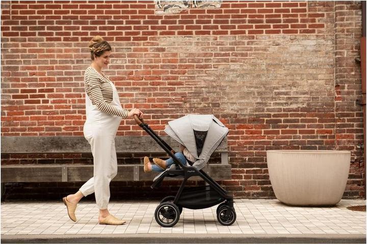 Actual product image Nuna Triv next