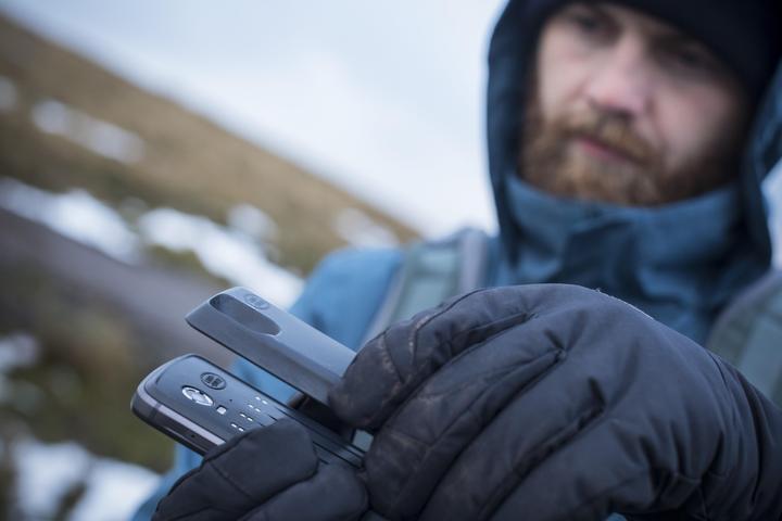 Produktbild Land Rover Explore (64 GB, Black, 5", Hybrid Dual SIM, 4G)