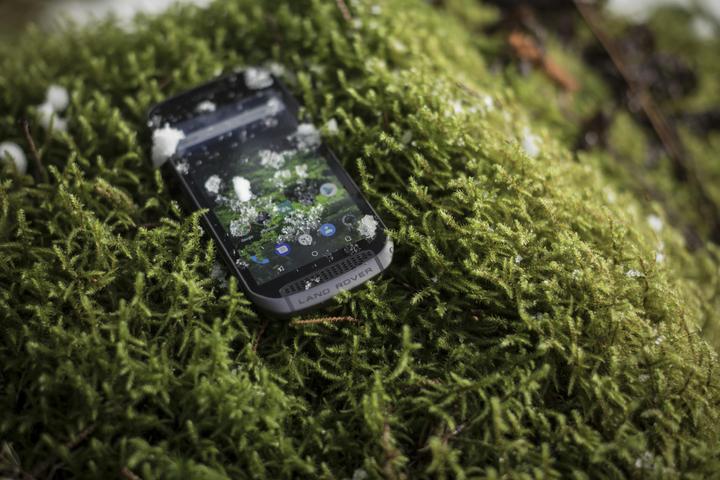 Produktbild Land Rover Explore (64 GB, Black, 5", Hybrid Dual SIM, 4G)