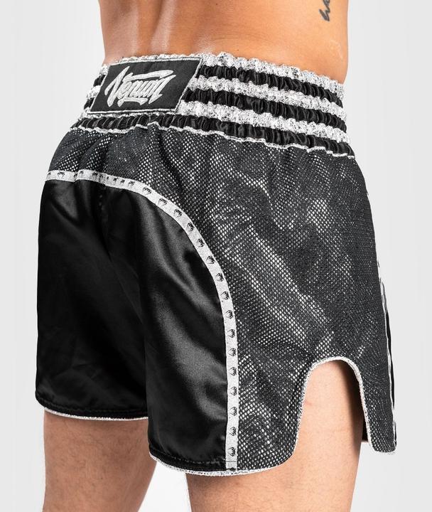 Produktbild Venum Absolute 2.0 Muay Thai Shorts - Black/Silver - M (M)