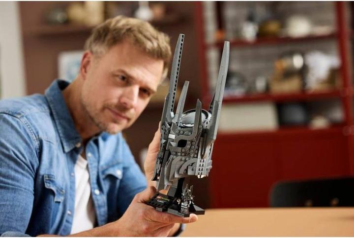 Productafbeelding LEGO The Lord of the Rings: De helm van Sauron (11373, LEGO Icons)