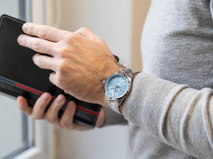 Produktbild Casio EFV-100D-2BVUEF (Analoguhr, 42 mm)